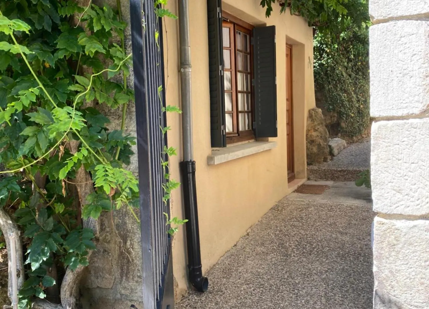 Auberge De La Tour De Brison Sanilhac  Otel