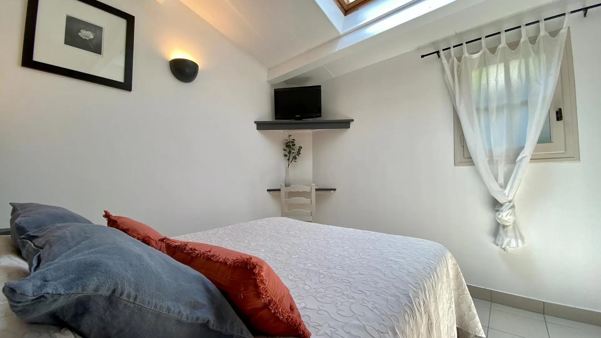 Auberge De La Tour De Brison Sanilhac  Sanilhac (Ardeche)